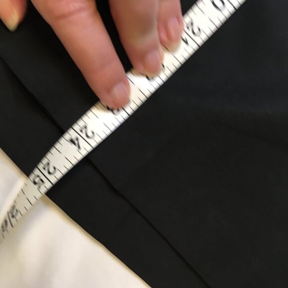 Jos A Bank Mens Size 52 Traveler Collection Black Shorts in Excellent Condition - Picture 10 of 10